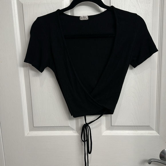 Brandy Melville Crop Wrap Top - Picture 5 of 5